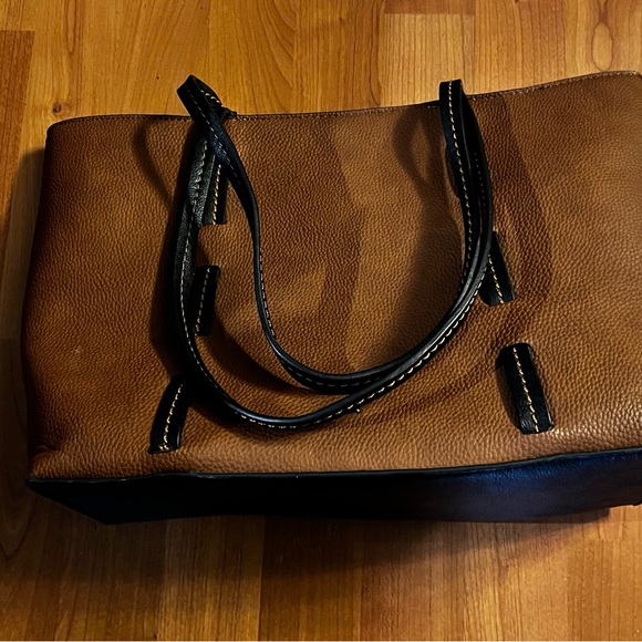 Tan Purse - Picture 3 of 8